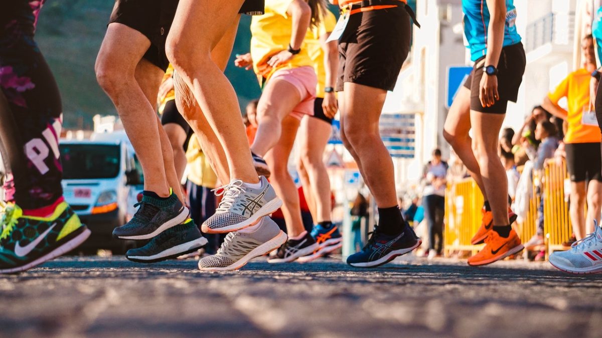 Giày siêu nhẹ dành cho chạy Marathon 2025
