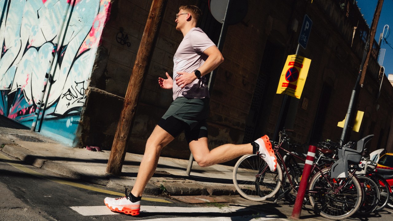 Đánh giá chi tiết về giày thể thao On Running chính hãng